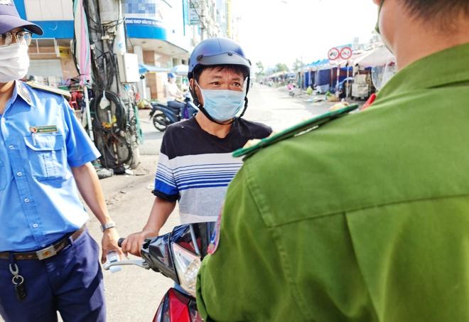 8 tỉnh, thành miền Tây kéo dài Chỉ thị 16 thêm 7-14 ngày-1