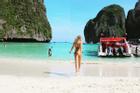 Thái Lan thất bại ở Phuket, Singapore chưa liều đón khách quốc tế
