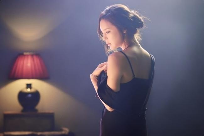 Những cảnh tưởng sốc nhưng càng xem càng nghiện của nữ hoàng 18+-12