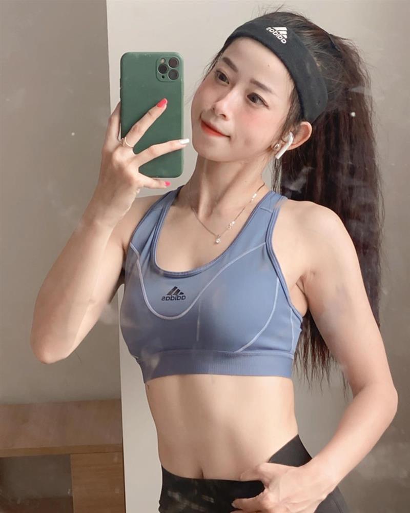 Hot girl Taekwondo Châu Tuyết Vân khoe cơ bụng săn chắc, vòng eo con kiến-7