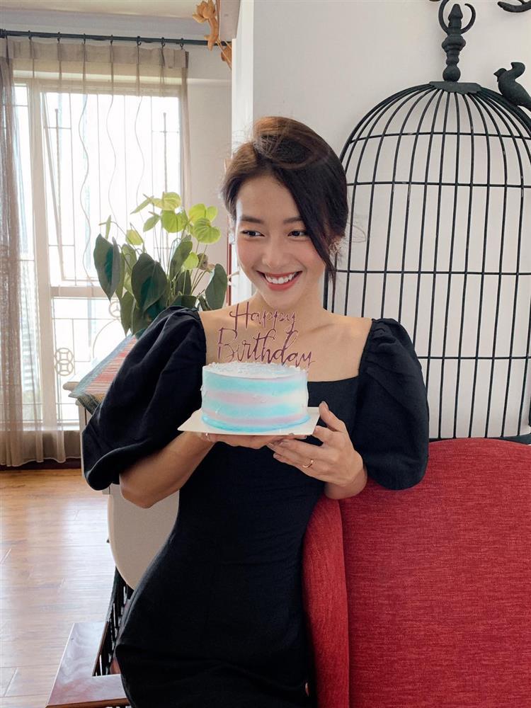 Khả Ngân trông ra sao sau chuỗi ngày sụt cân, ho ra máu?-2