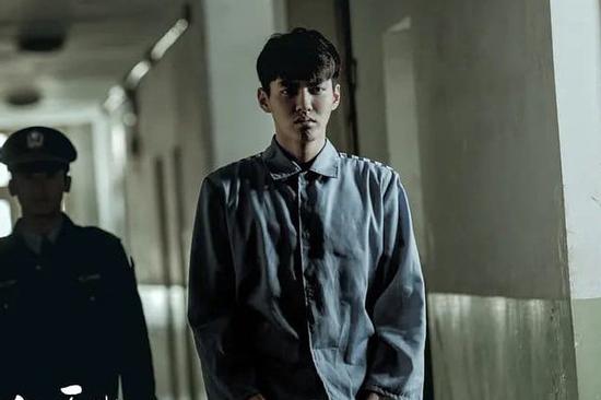 MXH rầm rộ cảnh Ngô Diệc Phàm vào tù như được báo trước