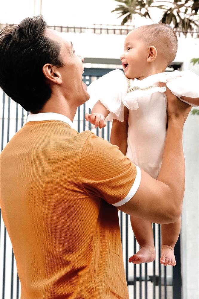 Hồ Ngọc Hà hết hồn khi phát hiện ảnh tự sướng của Lisa-6