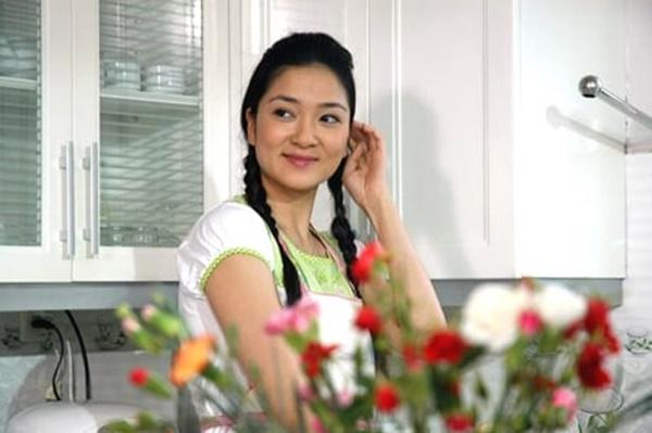 Giúp việc trong phim Việt: Có nhất thiết phải xinh đẹp thế này không?-5