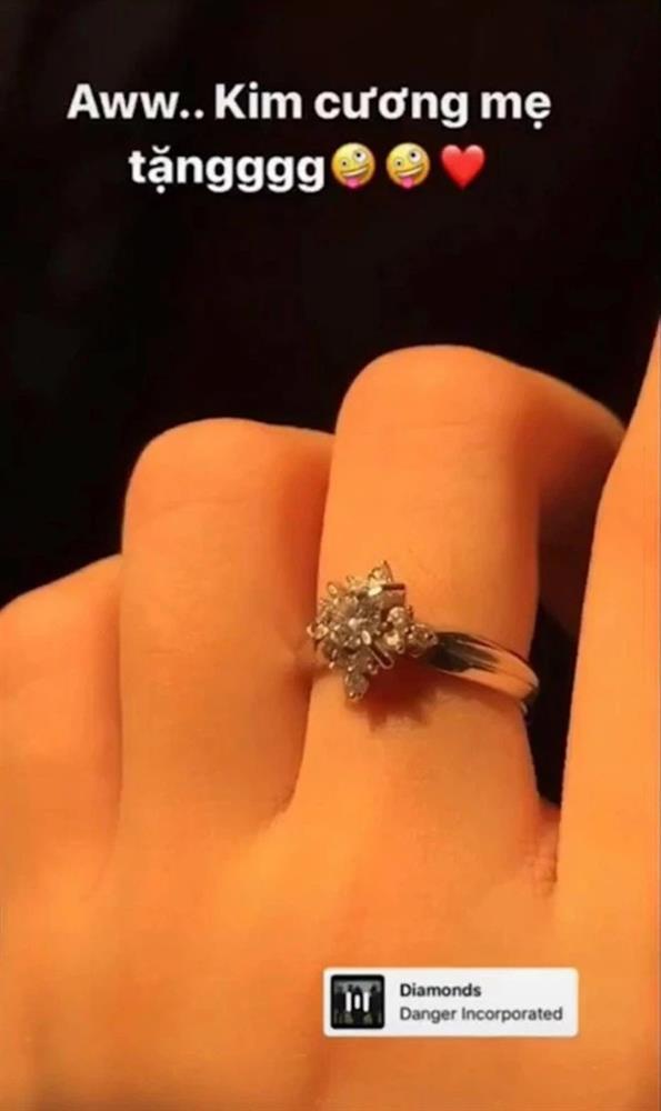 Quà khủng của rich kids Việt: Siêu xe 70 tỷ, hàng hiệu nhiều vô biên-28