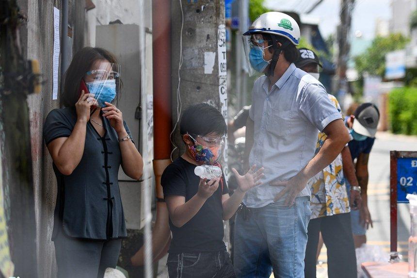 Hà Nội ban hành công điện KHẨN: Người dân không ra khỏi thành phố-1