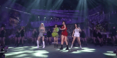 BLACKPINK bị nhận xét nhảy thua kém các nhóm dù vũ đạo không khó-4