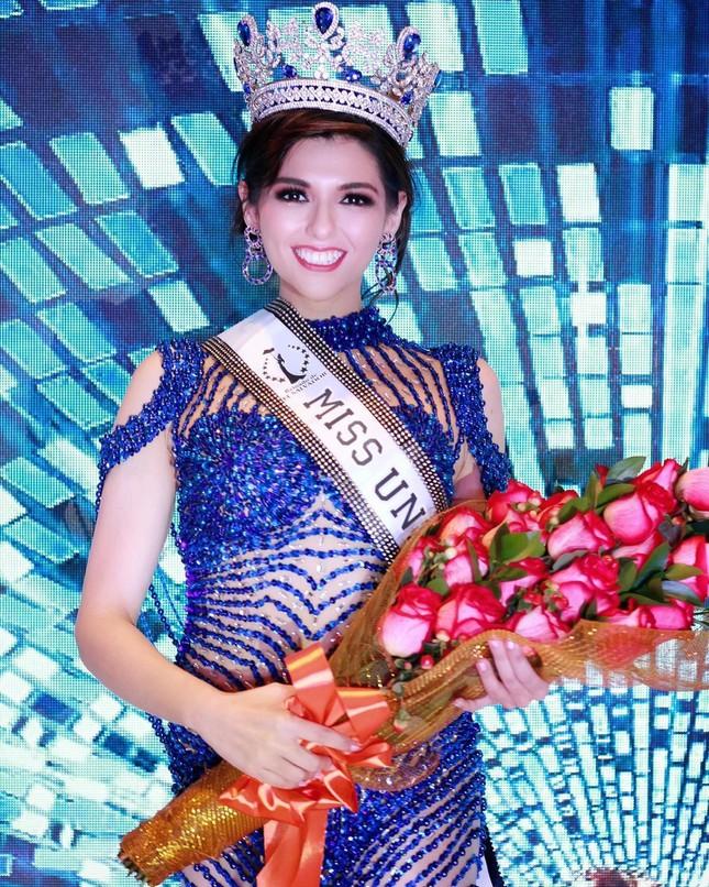 Tân Hoa hậu Hoàn vũ El Salvador chỉ cao 1m64, body lực sĩ-2