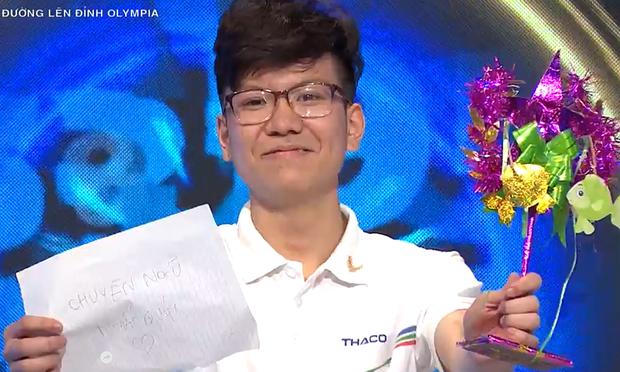 NÓNG: Thí sinh bị tố tự nhận quen người trong ban ra đề Olympia-1