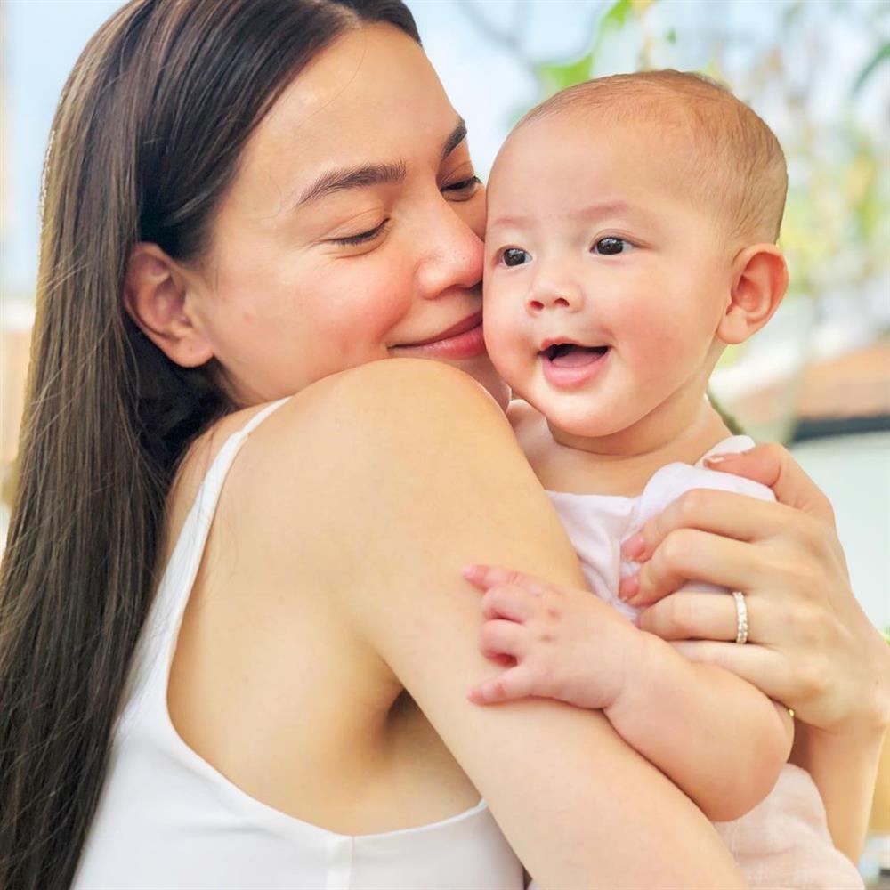 Lisa thần thái ngang ngửa Hồ Ngọc Hà mỗi lần cùng xuất hiện-7