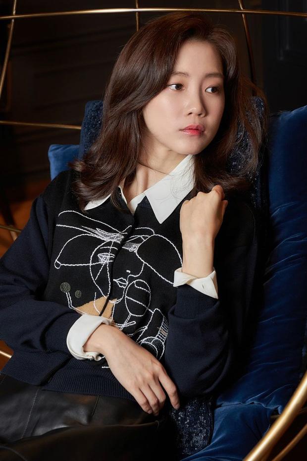 Người tình màn ảnh mới của Song Joong Ki bị chê kém sắc-7