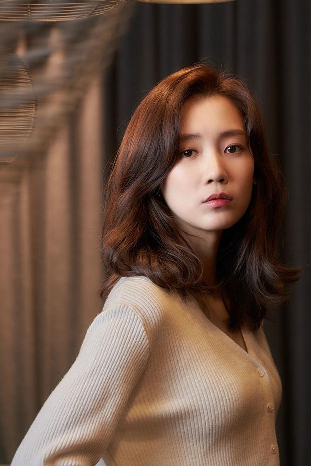 Người tình màn ảnh mới của Song Joong Ki bị chê kém sắc-8