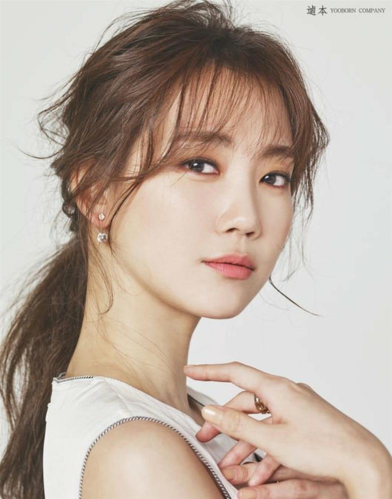 Người tình màn ảnh mới của Song Joong Ki bị chê kém sắc-11