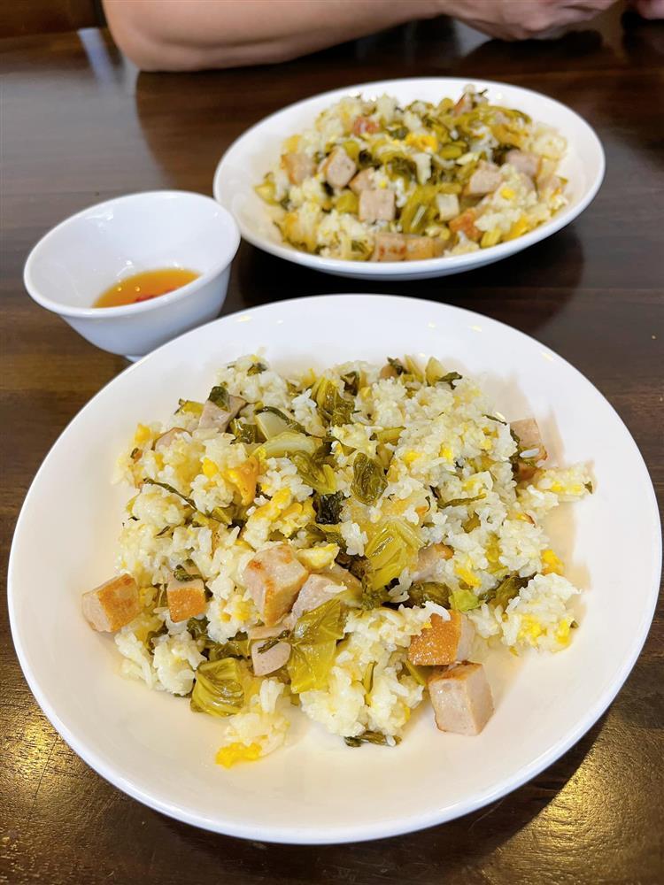 MC Hoàng Linh khoe anh xã cưng chiều, nhìn phát ghen-2