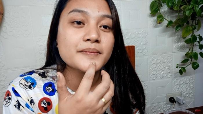 Hot blogger dùng... nước tiểu để làm đẹp da mặt khiến dân mạng kinh hãi-3