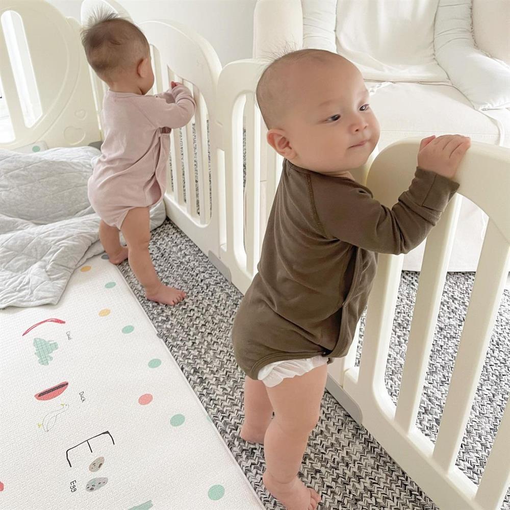 Hồ Ngọc Hà khoe trai út tập catwalk với cặp đùi to bằng chân mẹ-6