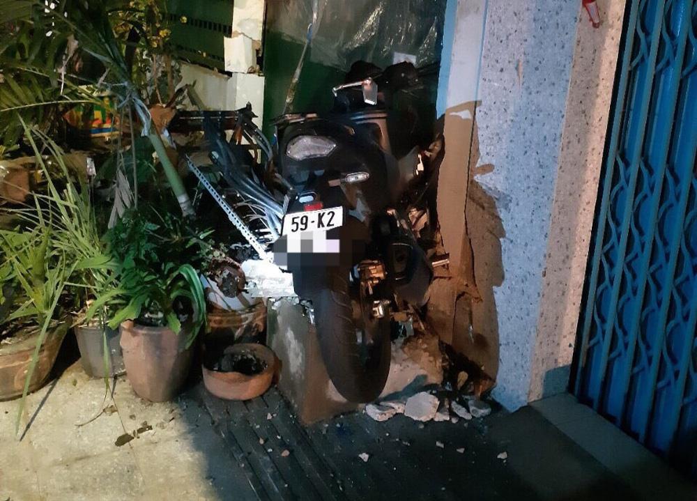 Clip: Thượng úy tử nạn khi truy đuổi đối tượng vi phạm phòng chống dịch-1