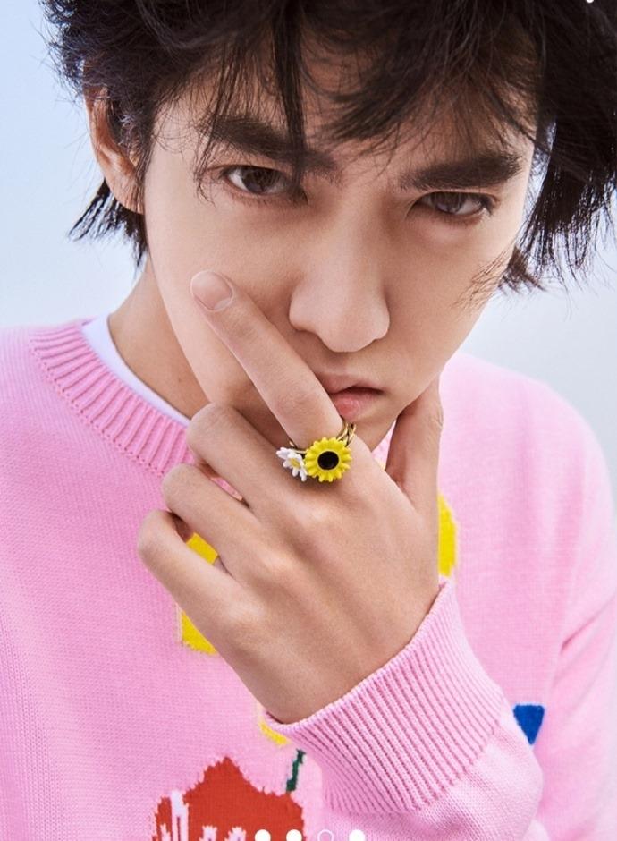 Thẩm vấn Ngô Diệc Phàm: Gào khóc, kể bí mật showbiz dài chục trang-4