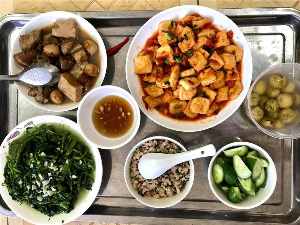 Chuyện tình chú - cháu chênh nhau 19 tuổi: Anh chiều như công chúa-5