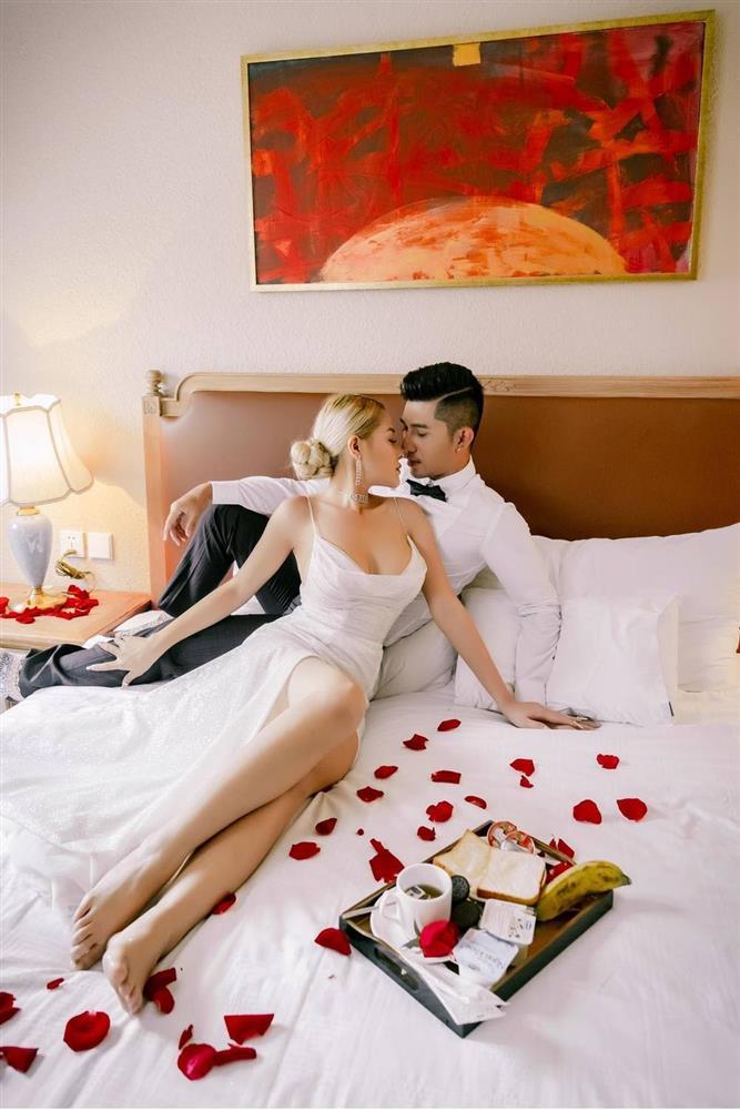 Ngân 98 - Lương Bằng Quang ghiền đăng ảnh giường chiếu, tắm táp-13