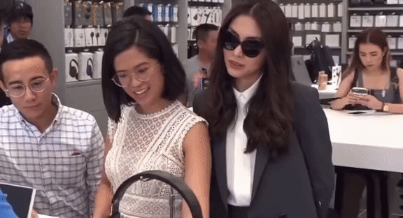 Team qua đường vạch trần nhan sắc mỹ nhân Việt gây thất vọng-9