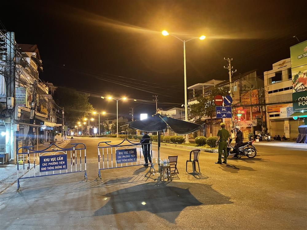 Bắt 2 tên trộm, phát hiện dương tính SARS-CoV-2-1