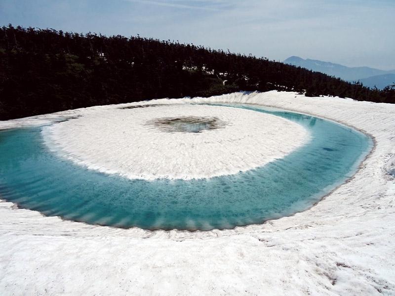 Hồ Mắt Rồng trong truyền thuyết, chỉ xuất hiện duy nhất vào mùa xuân-2