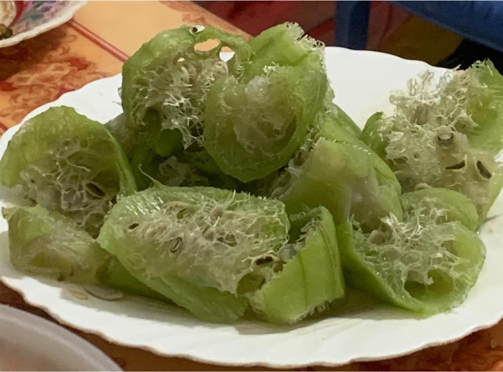 Chồng luộc mướp cho vợ mà trông y chang miếng giẻ chà nồi-1