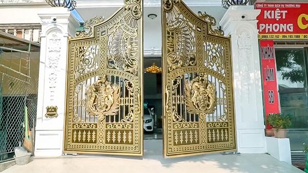 Dinh cơ 4 tỷ to vật của Youtuber vừa đạt nút kim cương ở Thái Bình-6