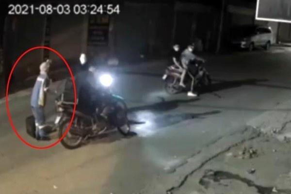 Hà Nội: Khởi tố 6 đối tượng trong vụ cướp xe máy của nữ lao công-5