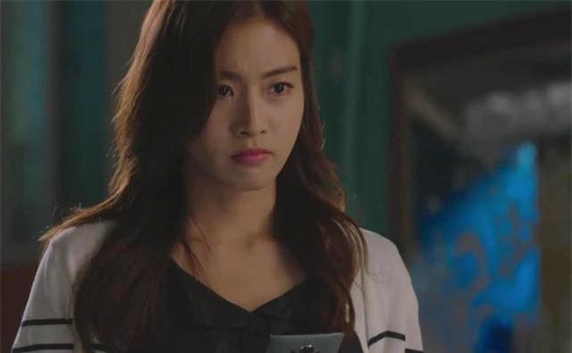 Vừa ngồi vào mâm, chồng đã chê vợ nấu cơm đạm bạc thiếu chất-1