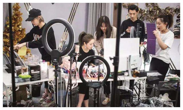 Căn hộ đắt đỏ của nữ hoàng livestream Trung Quốc-9