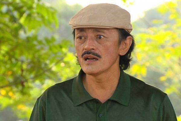 Nghệ sĩ Giang Còi tuổi thơ dữ dội, đi diễn bị ném đá chảy máu
