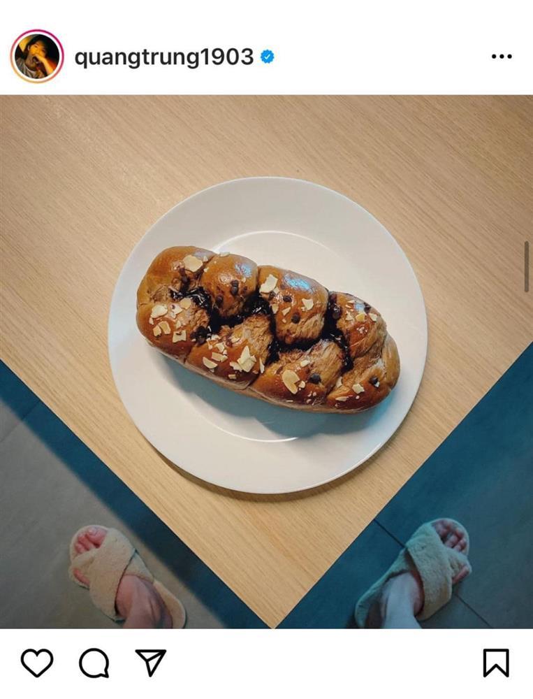 Quang Trung chụp đồ ăn mà fan chỉ soi vào đúng bàn chân quái dị-6