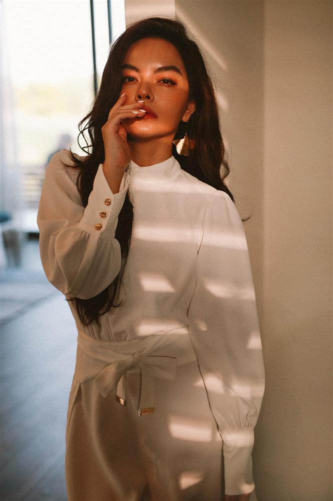 Ảnh tứ mỹ nhân đang hot: Vì sao Hoàng Thùy Linh được chấm nhất?-3