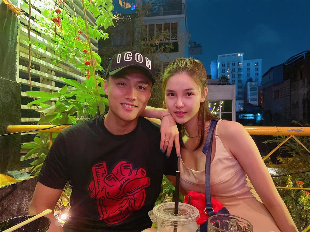 Mạc Hồng Quân xuất ngoại thăm vợ con đúng lúc giãn cách xã hội-6