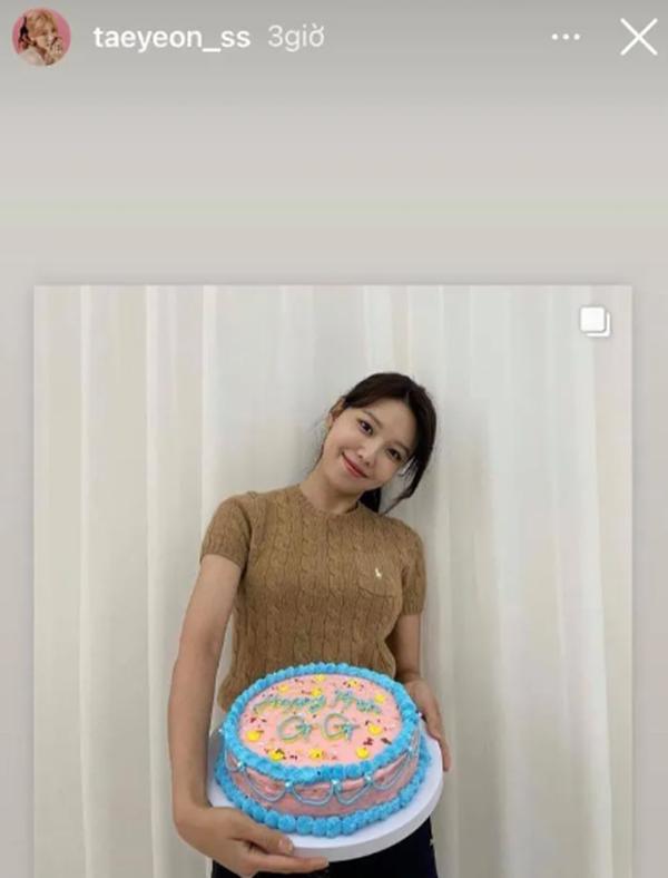 Kỷ niệm 14 năm debut, SNSD náo loạn MXH với cách ăn mừng mới lạ-9