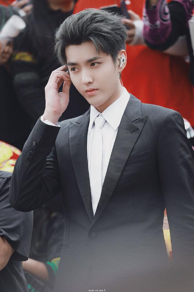 Clip: Ngô Diệc Phàm bị đánh dã man, văng người bất tỉnh trong tù?-5