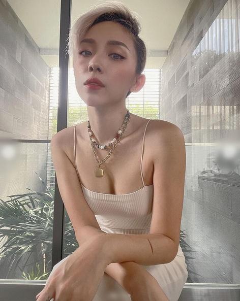 Tóc Tiên ở nhà khoe bưởi bòng nức nở bảo sao Touliver mê mệt-2