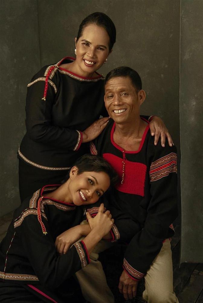 Thích thú loạt ảnh cây nhà lá vườn của bố đẻ HHen Niê-9