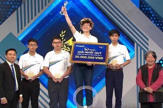 Thí sinh vào chung kết năm Olympia chính thức lên tiếng xin lỗi sau liên hoàn 'phốt'