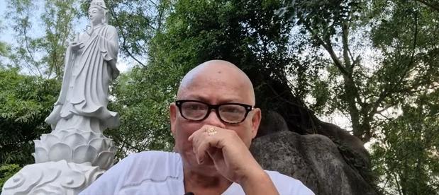 Nghệ sĩ Tấn Hoàng xuống tóc, suýt khóc: Tôi bất lực rồi-2