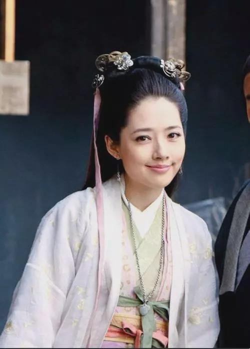 Những mỹ nhân Hoa ngữ bị tạo hình cổ trang dìm hàng-10
