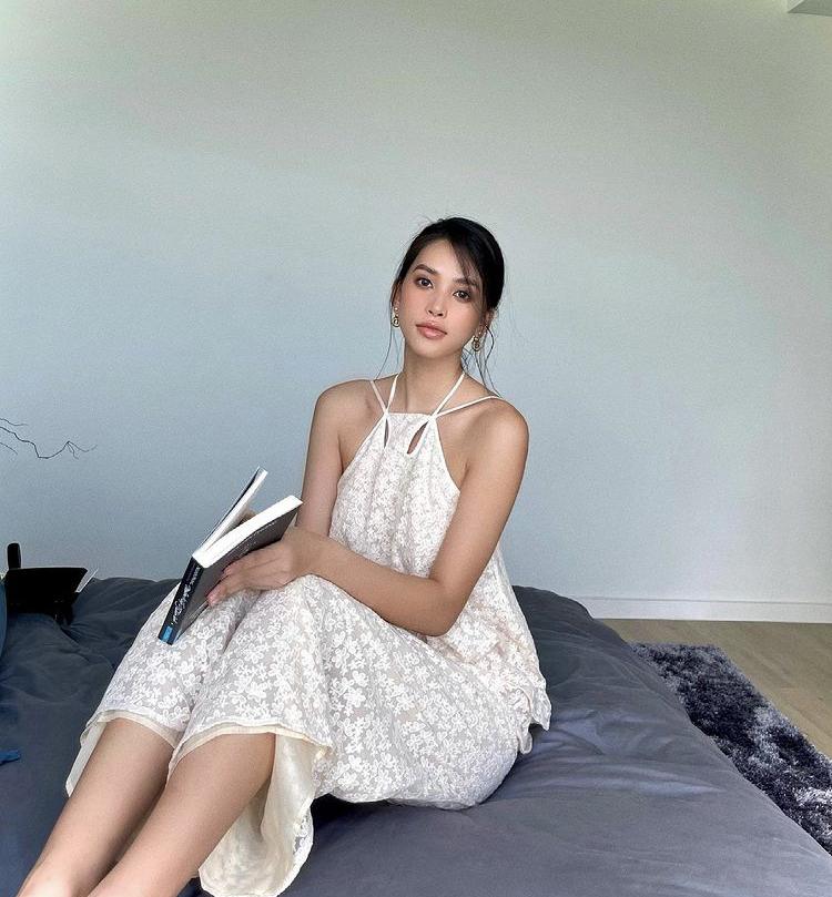 Mỹ nhân Việt đọc sách chill chill nhưng thực chất khoe body trá hình-5