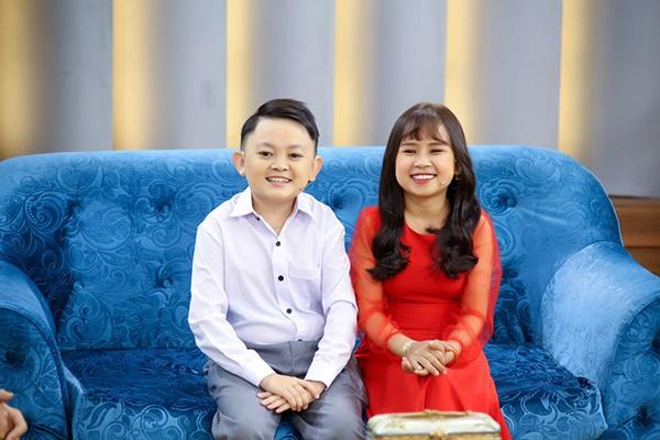 Hôn nhân ngọt ngào của đôi vợ chồng cao 1,2m-3