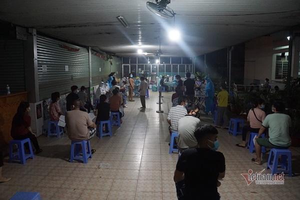 TP.HCM tổ chức tiêm vắc xin Covid-19 lúc nửa đêm-5