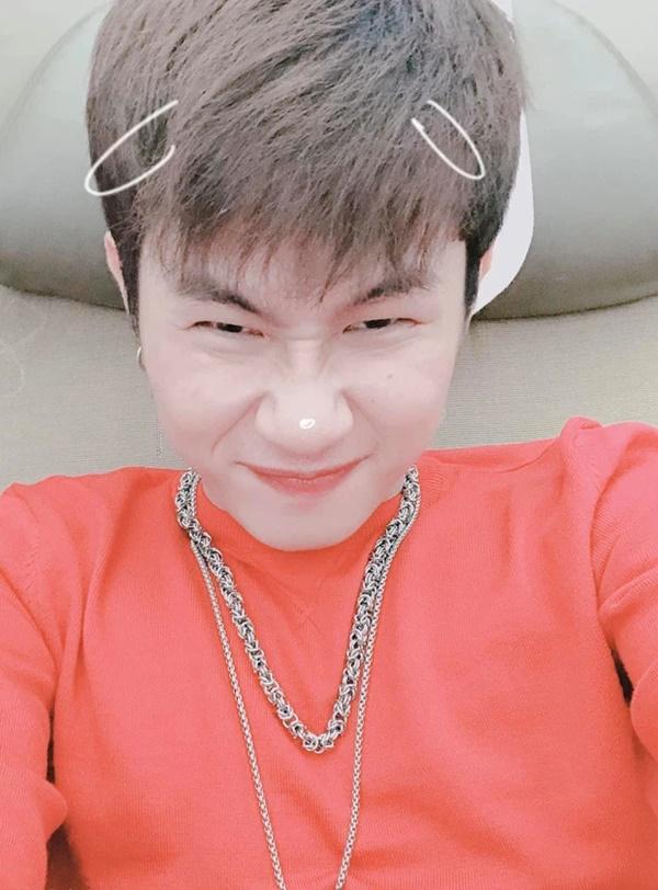 Giữa bê bối tình ái, Jack lộ thêm ảnh hôn hít 1 cô gái vô cùng thân mật-2