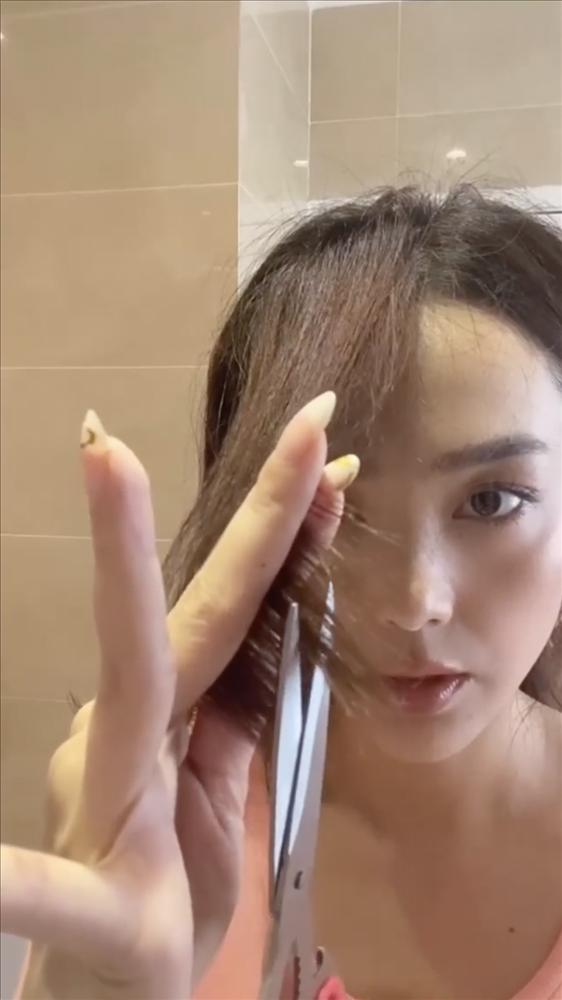 Minh Hằng hướng dẫn cách cắt và tạo kiểu mái bay nữ thần-1