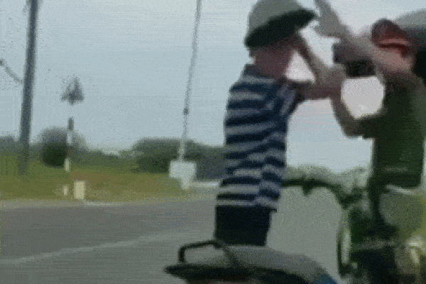 Clip: Say xỉn chửi công an, còn nói giọng trên tiền 50 triệu là cùng-3