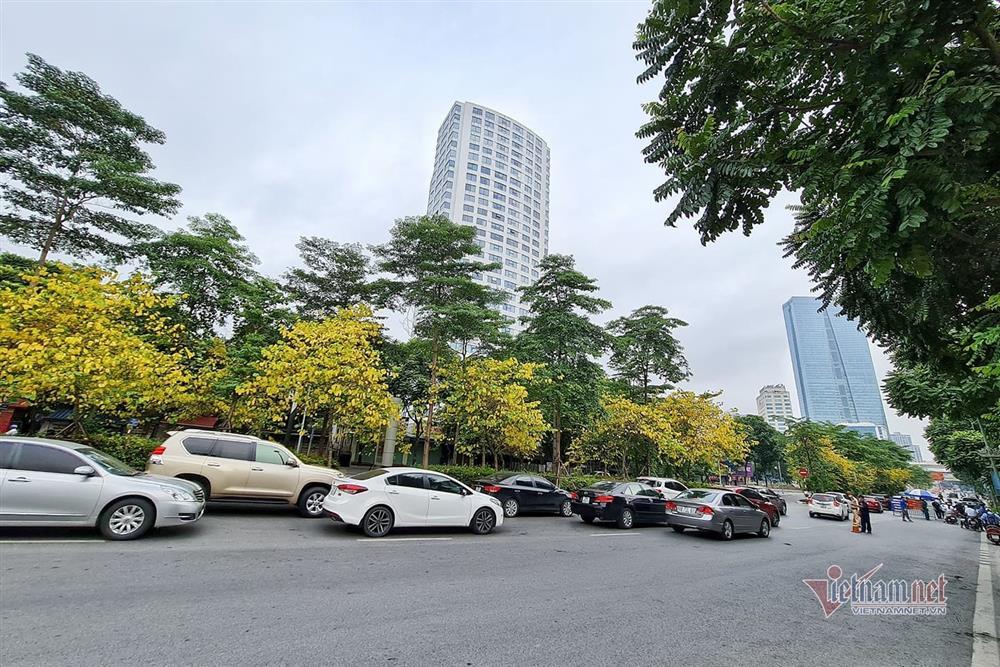 Ngày đầu Hà Nội siết lý do ra đường, ùn xe cục bộ đầu giờ sáng-11